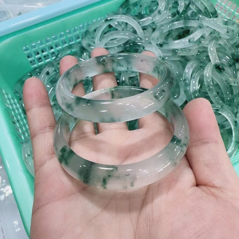 冰种翡翠石英岩玉飘花冰飘花水沫手镯扁条胖圆玉新坑玉高