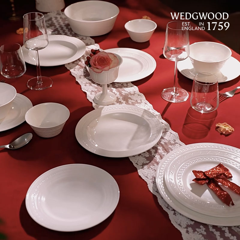 【新婚礼物】WEDGWOOD威基伍德意大利浮雕骨瓷餐具套组家用送