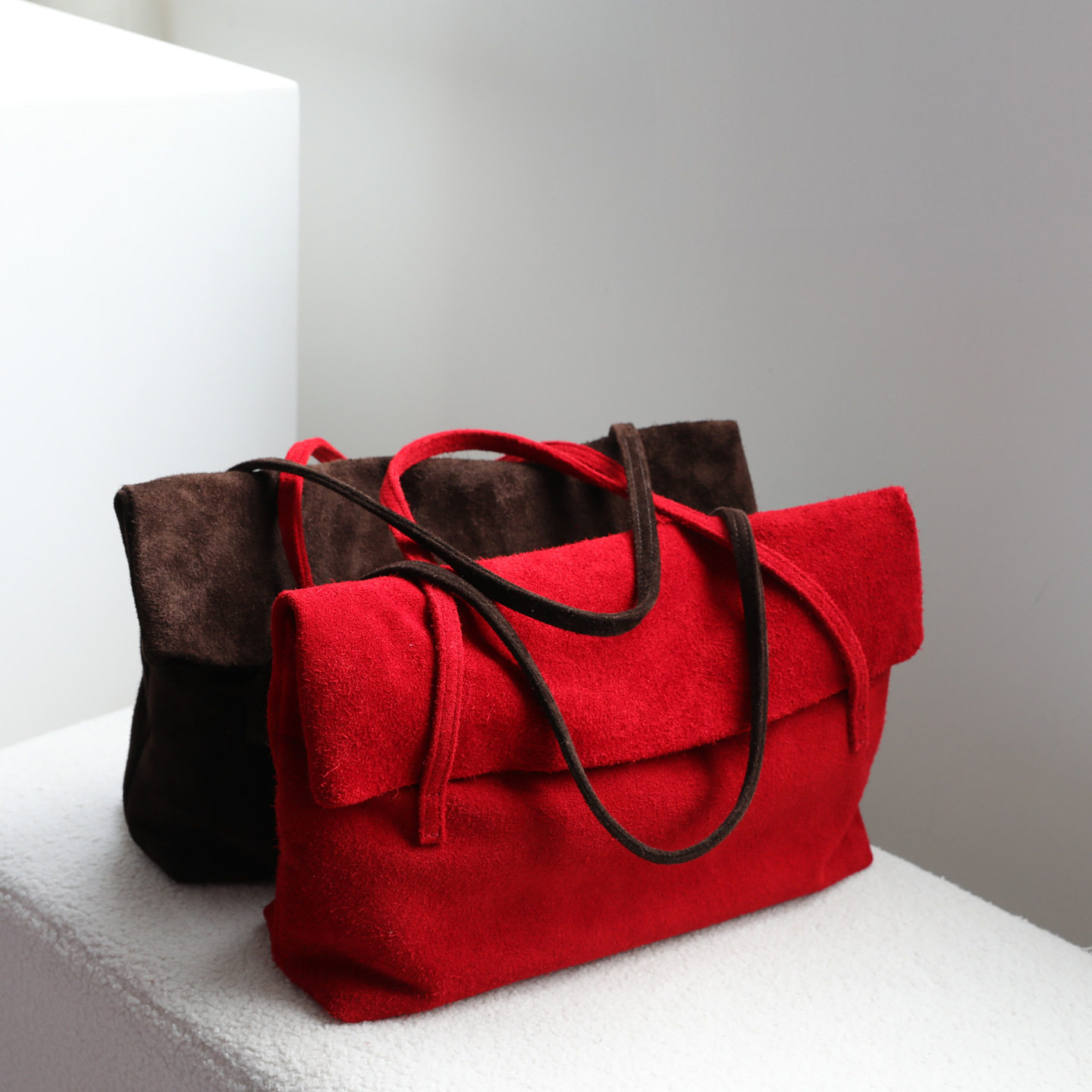 2025秋冬松弛慵懒通勤麂皮绒托特包大容量百搭手提单肩翻盖腋下包,箱包皮具/热销女包/男包,腋下包,淘宝优惠券,粉丝福利购,淘宝优惠卷