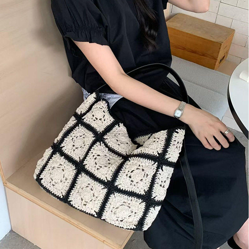 黑白棋盘格水桶包2026新款夏日度假蜡绳编织包大容量慵懒风托特包