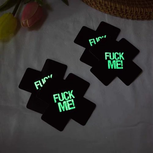 SALTCRUSH 一次性透气性感纯欲情调乳贴字母印花装饰十字乳贴欧美