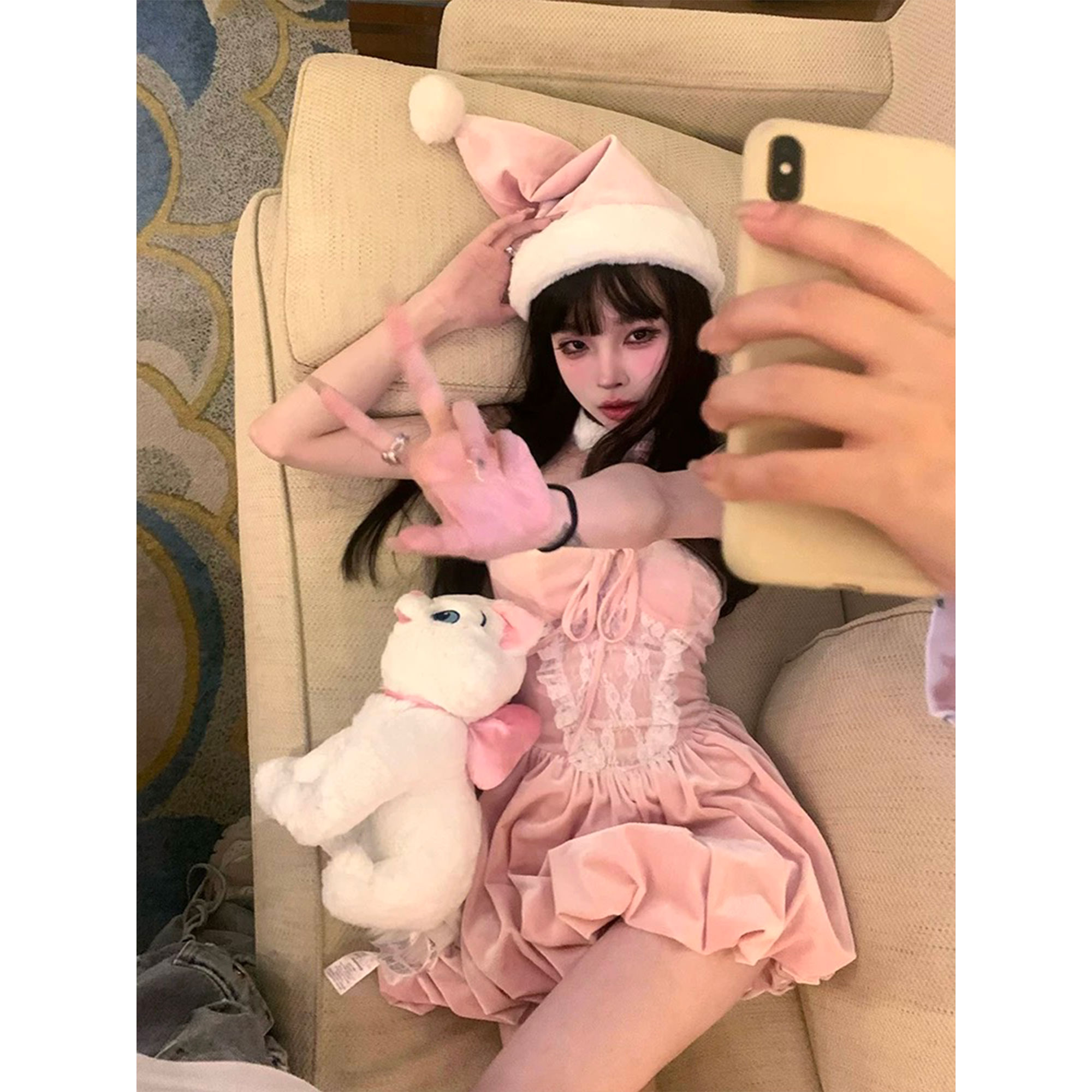 SALTCRUSH 原创圣诞穿搭粉色丝绒蕾丝纯欲吊带连衣裙辣妹冬季战袍