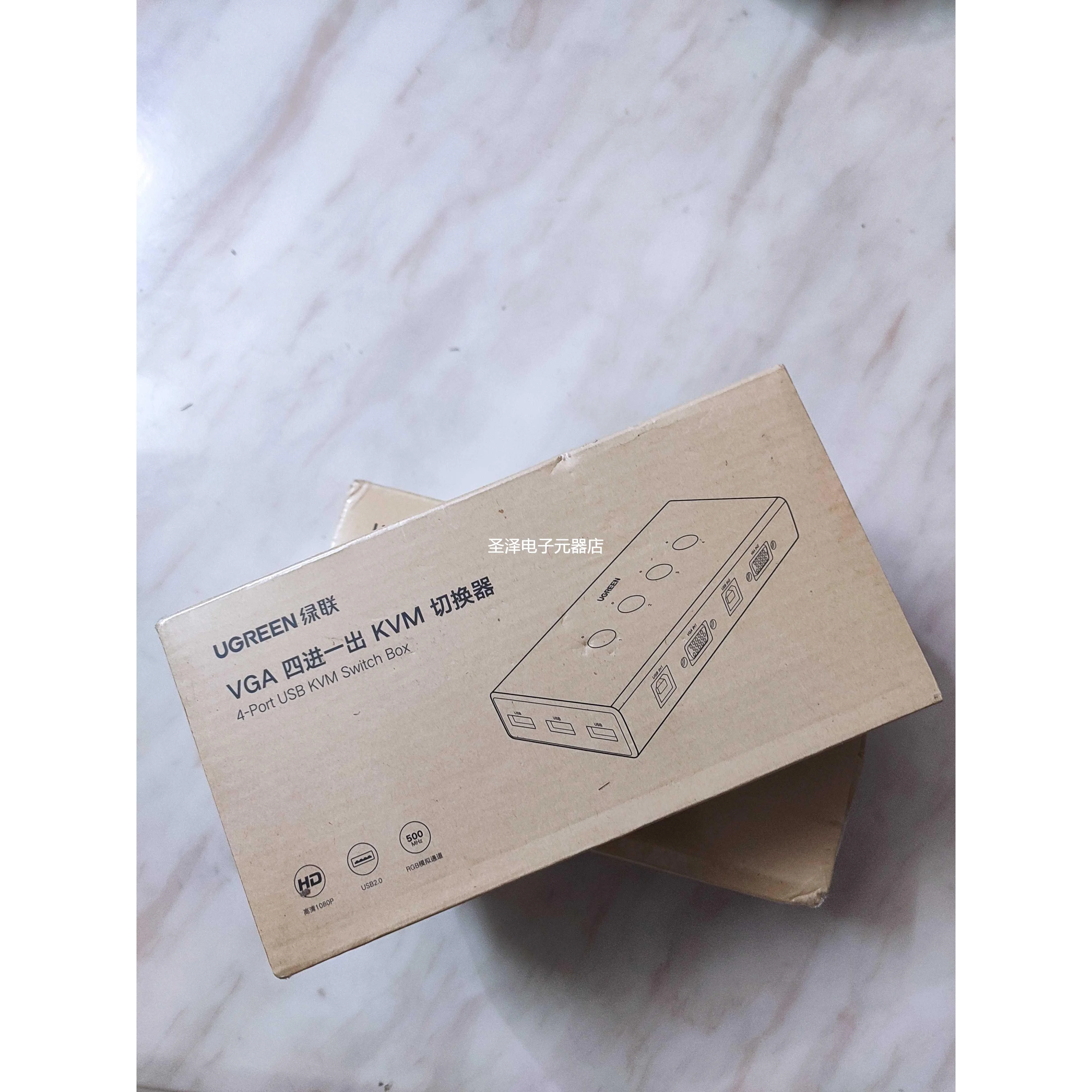 绿联kvm切换器VGA分配四进一出显示屏键鼠dnf4口50280议价