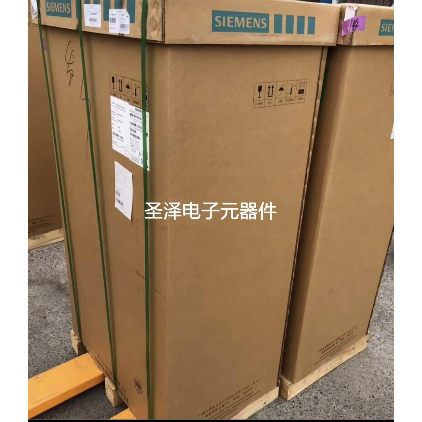 6SL3353-1AE35-3DA1西门子原装全新变频器6SL3353-1AE35-3DA1议价