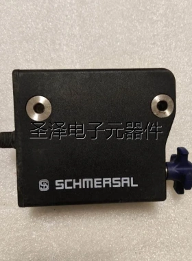 AZM300Z-ST-1P2P 一个重量 1斤 在 16-4 右议价