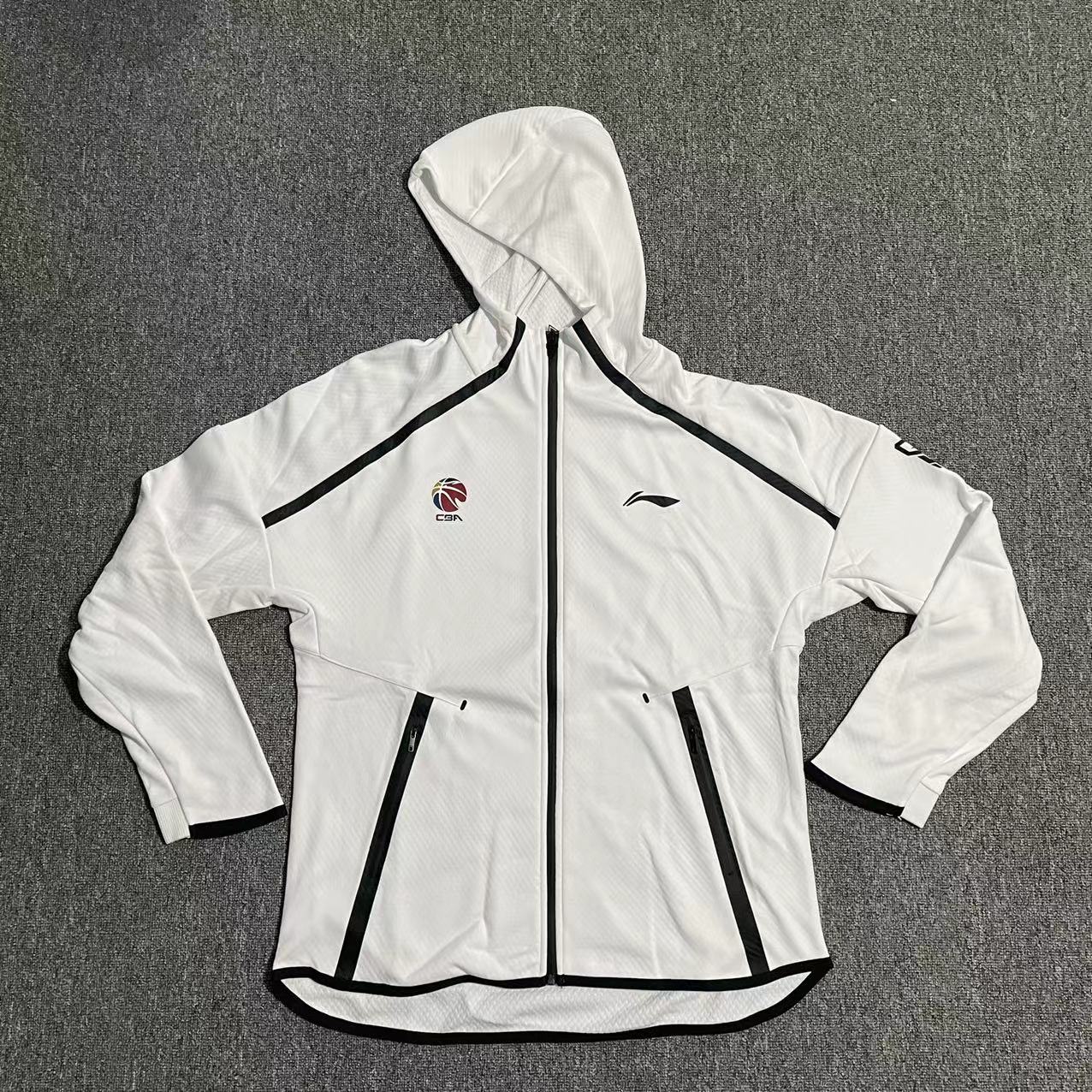 LI NING CBA는 대형 가디건 가을 겨울 플러스 벨벳 후드 스웨트 셔츠와 추가 사이즈 5XL6X7X의 스웨트 팬츠 슈트를 후원합니다