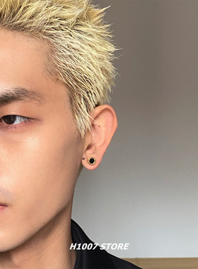 复古黑色罗马数字美式男款耳钉小众设计嘻哈高级耳环女耳骨钉耳饰