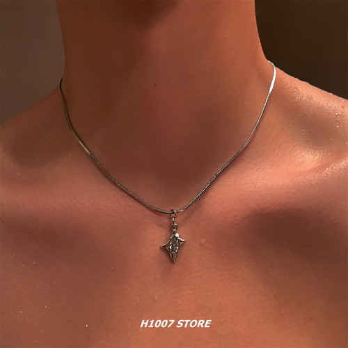 十字星星钛钢蛇骨链小众设计男款锁骨链高级感百搭简约女生毛衣链
