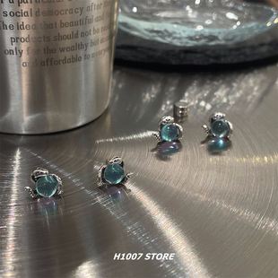 嘻哈风灵蛇耳钉男生耳夹款无需耳洞小众设计冷淡风耳骨钉女生耳饰