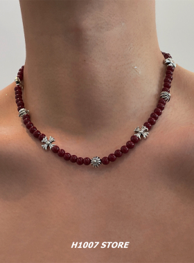 安哥拉红串珠十字花男款项链女生嘻哈锁骨链小众颈链新年款毛衣链