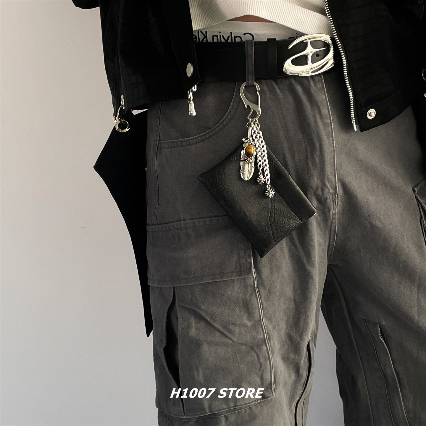 虎眼石羽毛十字花蟒纹包挂件男款裤链女小众嘻哈钥匙包挂腰间挂饰