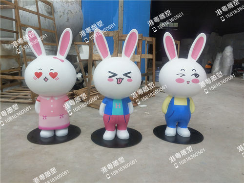 纤维潮牌店形象公仔制作玻璃钢潮牌服装店卡通雕塑纤维形象模型定