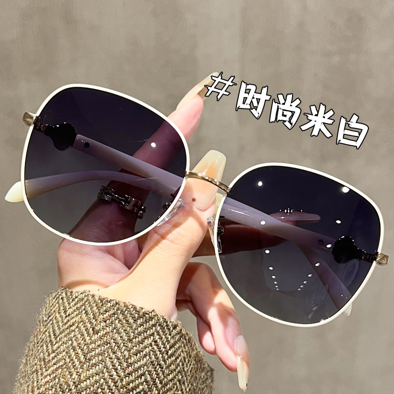 大框优雅墨镜女2026新款防紫外线偏光高级感太阳镜显脸小可配近视