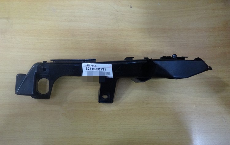 适用于丰田霸道普拉多LC120前杠卡子前保险杠支架托架卡子