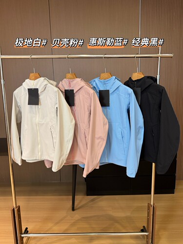 鸟家同款2026春季新款连帽软壳夹克衫防风外套冲锋衣女时尚简约