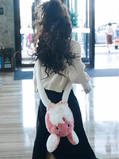 戚薇同款粉色小兔子包新款可爱毛绒清新少女超萌礼物出游玩斜挎包