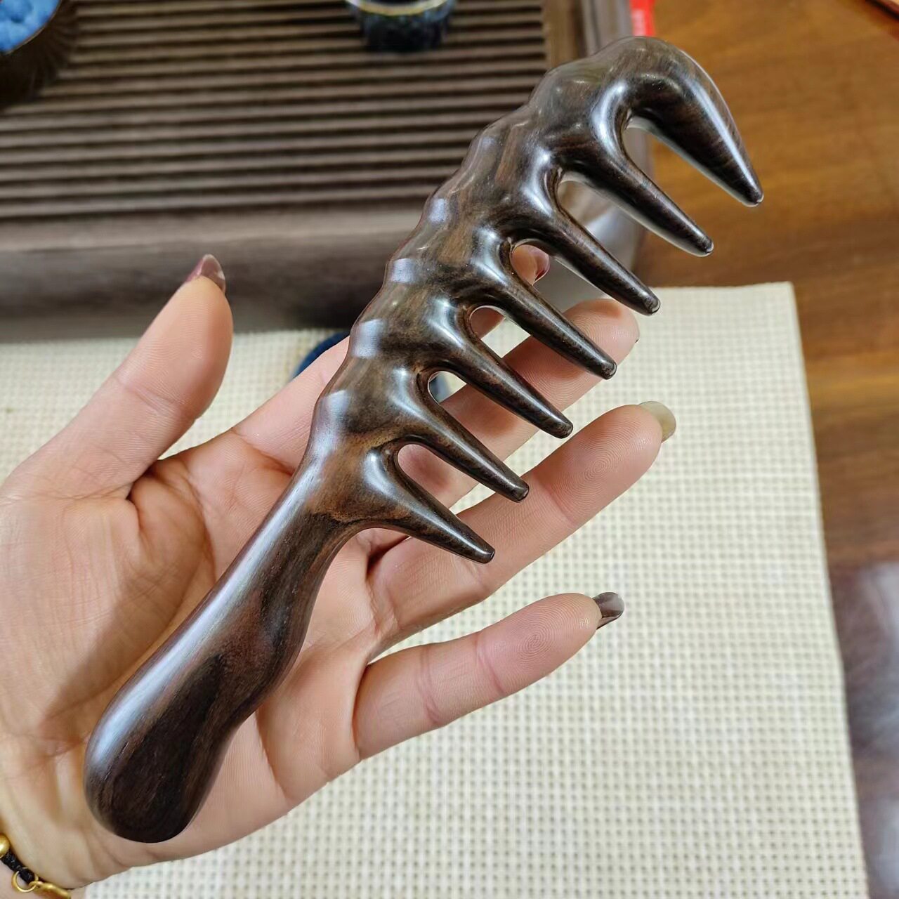 紫光檀紫檀绿檀金丝檀加厚经络按摩梳头皮颈部多用防静电七齿大把