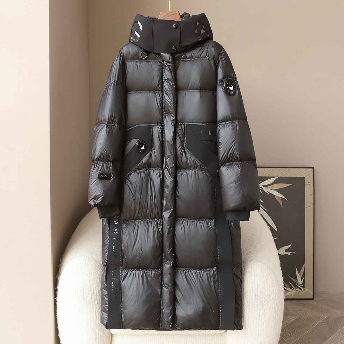 直播供货2024春季新品90白鹅绒长款连帽外套女爆款黑金羽绒服大衣