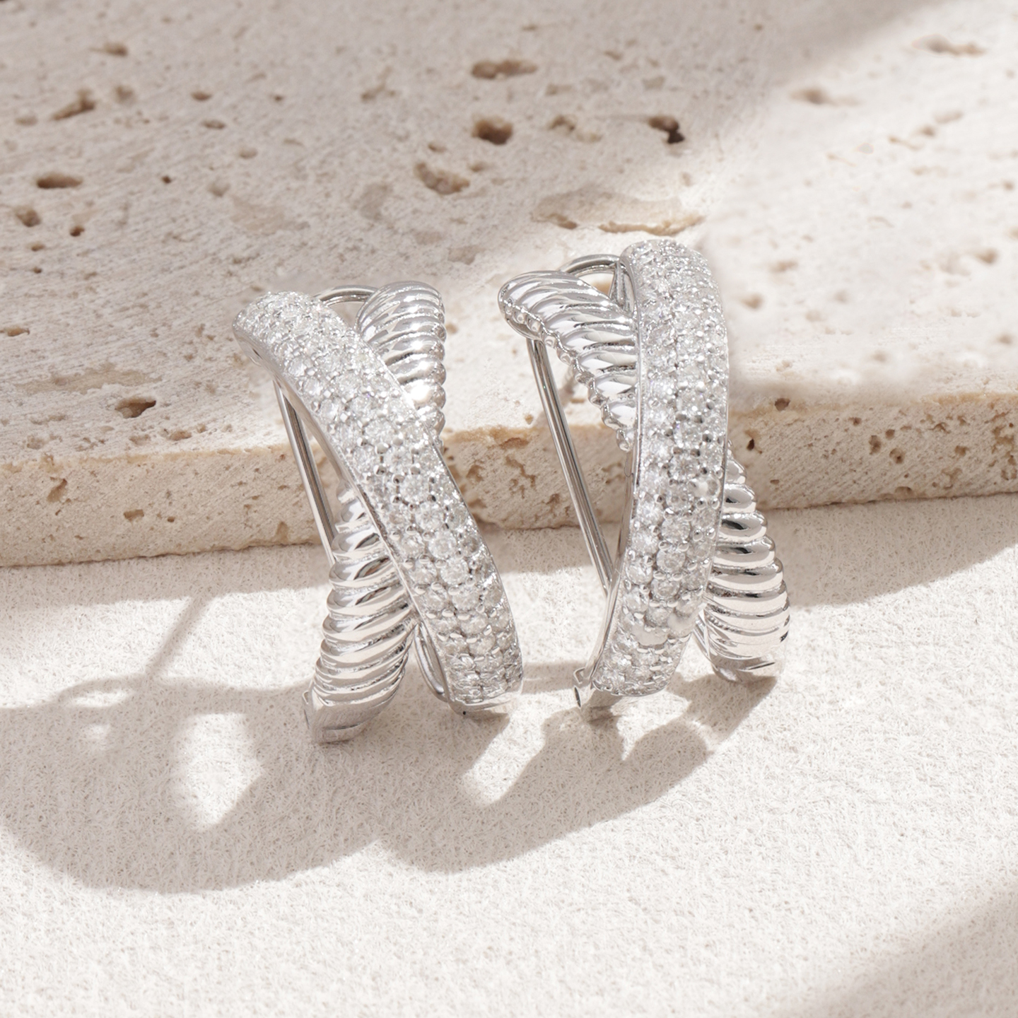 卓蝶s925银镀金镶莫桑钻高级耳饰