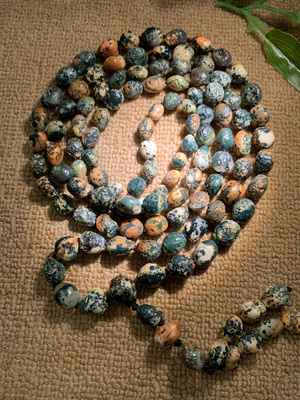 高品纯天然草花108粒，对孔尺寸1.2，色美珠子油润饱满！