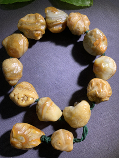 早期纯天然纯地表黄血脉手串   对孔尺寸1.9左右