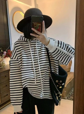 81072蓝粒绒连帽条纹女宽松针织长袖毛针织衫冬季套头款原宿风