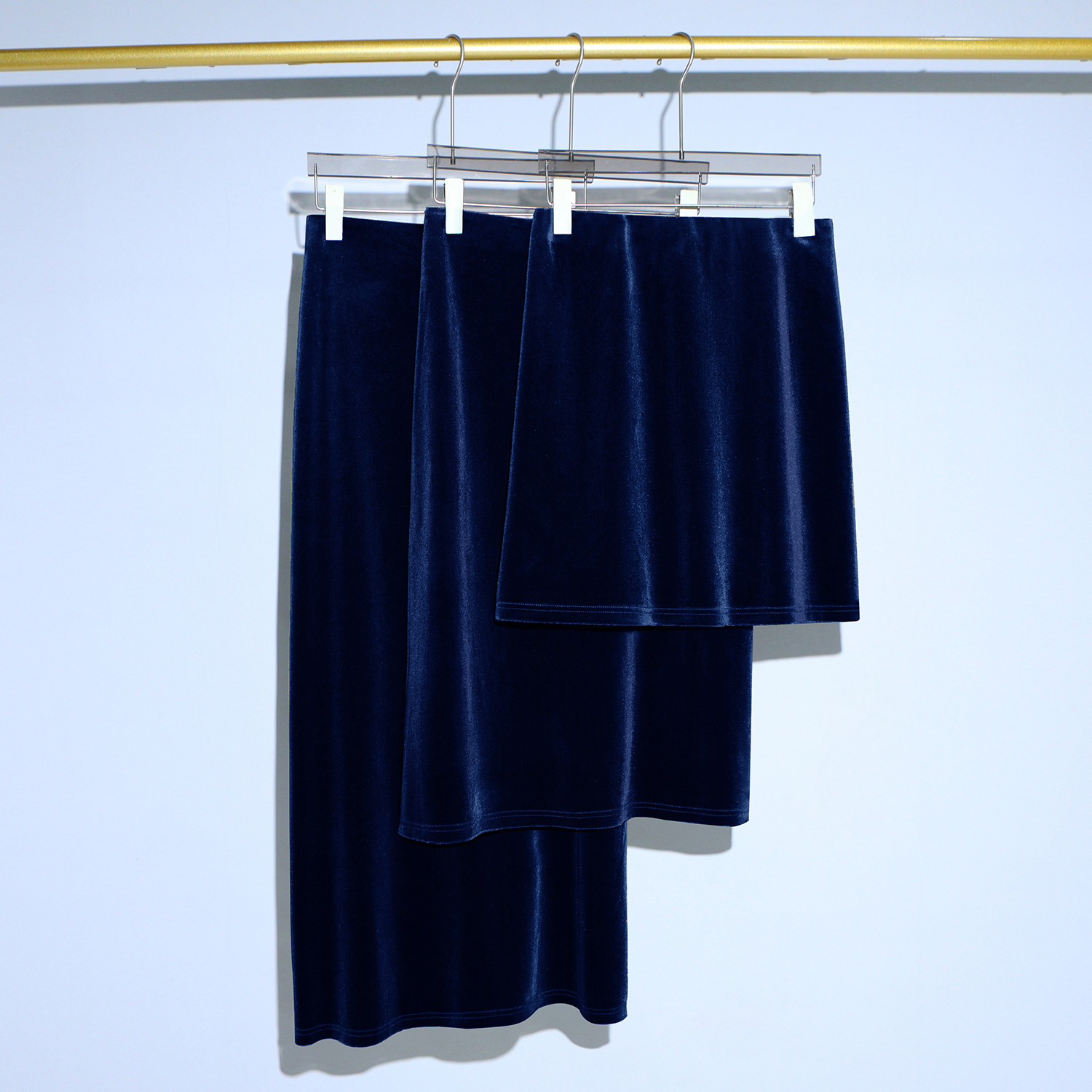 秋冬新款藏蓝色丝绒高腰显瘦长裙松紧腰开叉气质A字直筒半身裙女