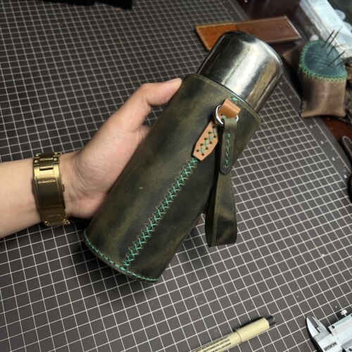 纯手工定制复古牛皮杯套保温杯钛杯疯马皮头层皮手提杯套适用飞剑