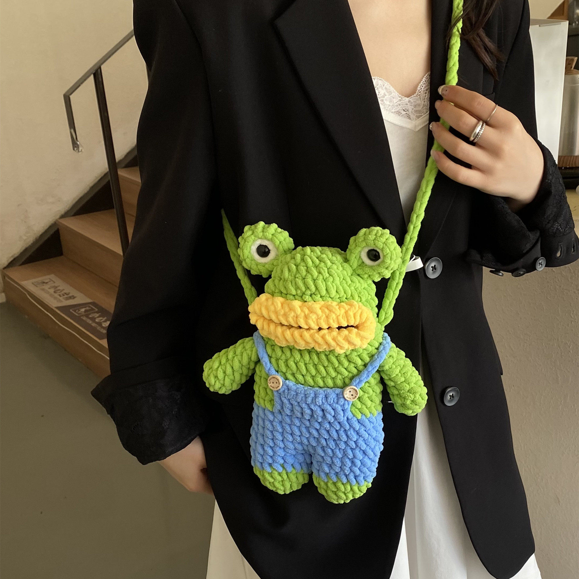 白成品大嘴青蛙手机包手工diy通用款女包