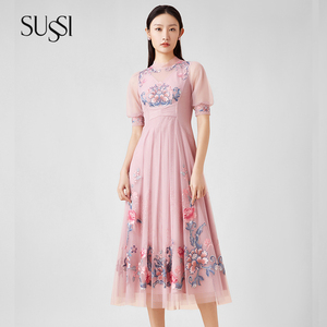 SUSSI/古色24夏商场同款粉色网纱立领刺绣灯笼袖中长款气质连衣裙