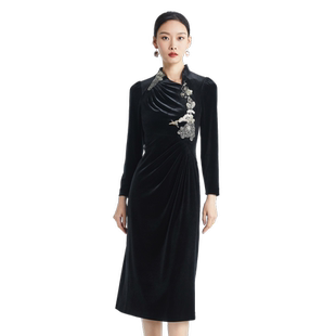 SUSSI/古色季新款商场同款黑色刺绣花丝绒高级感修身连衣裙女