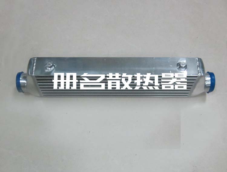 通用中冷器　550*140*65　总长690MM　进出风口径63MM