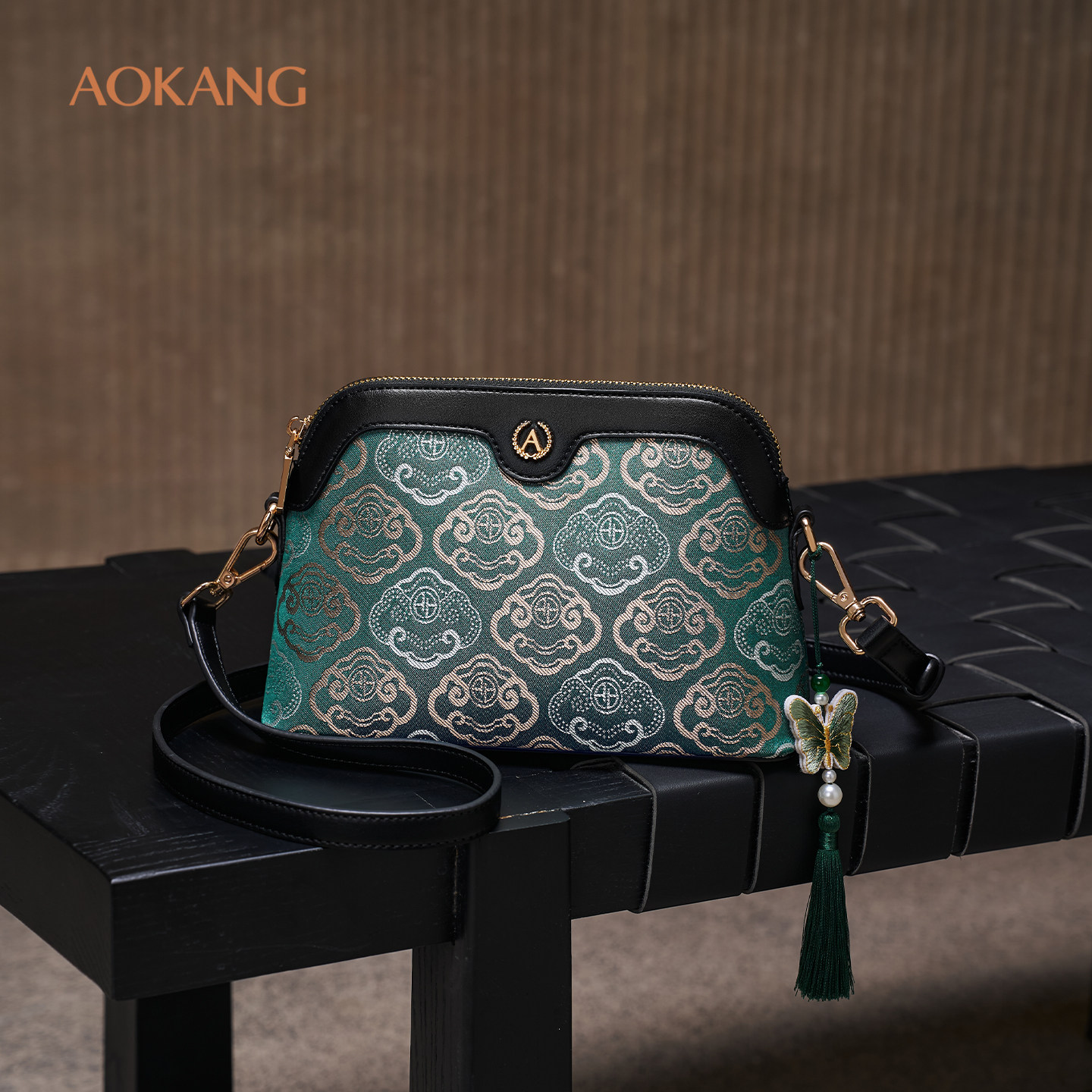 奥康 女包2026新款新中式小方包国风刺绣单肩包女士大容量斜挎包