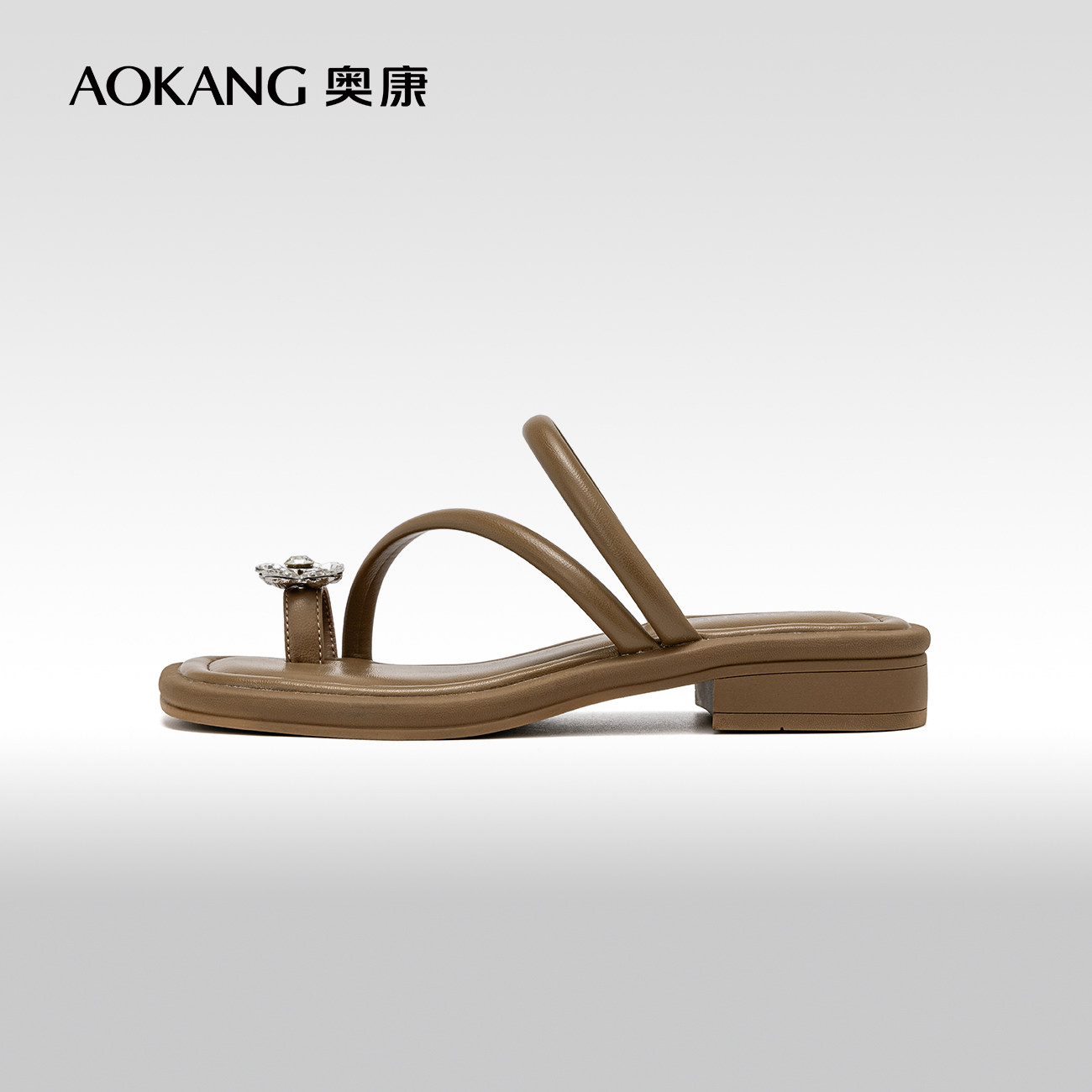 奥康女鞋夏季新款韩系百搭平底度假休闲拖鞋套趾舒适防滑沙滩凉鞋