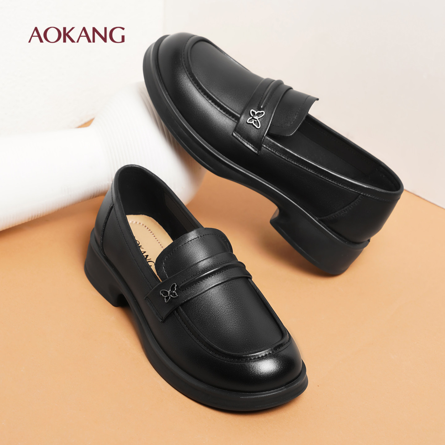 奥康 女鞋秋季新款乐福鞋女软底软面一脚蹬休闲简约真皮妈妈鞋L