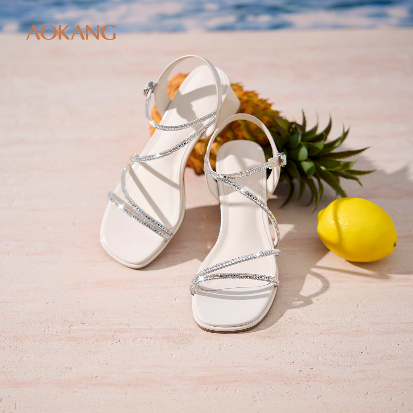奥康 女鞋2026夏季新款优雅闪钻时装凉鞋气质款粗跟凉拖门店发货