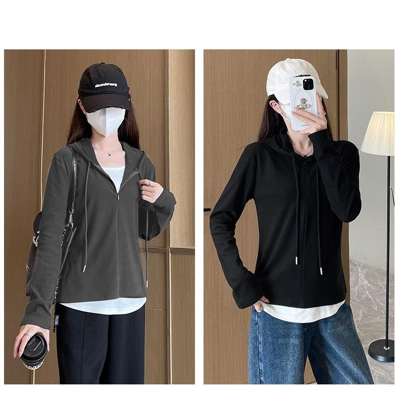 佐梦依连帽拉链假两件T恤