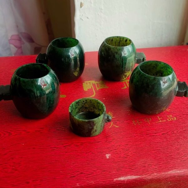 墨玉鸟食罐红子鸟食碗陶瓷五件套鸟喝水器贴花鸟食杯水杯鸟笼配件