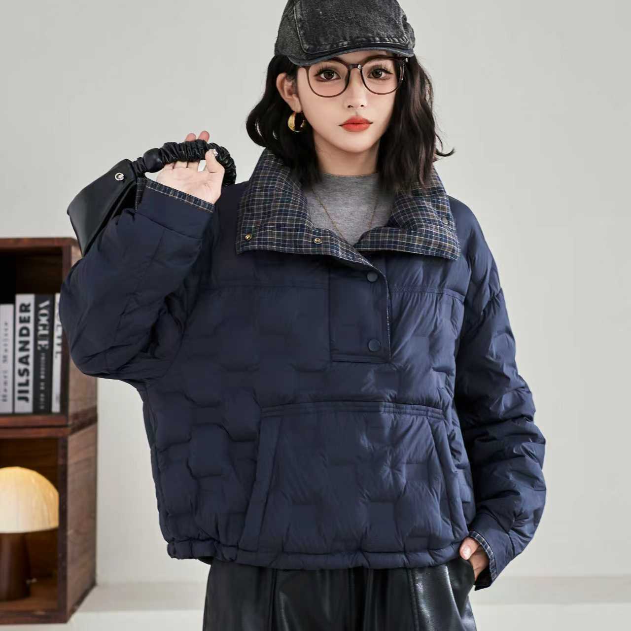 韩版冬季女士轻羽绒服女收腰显瘦