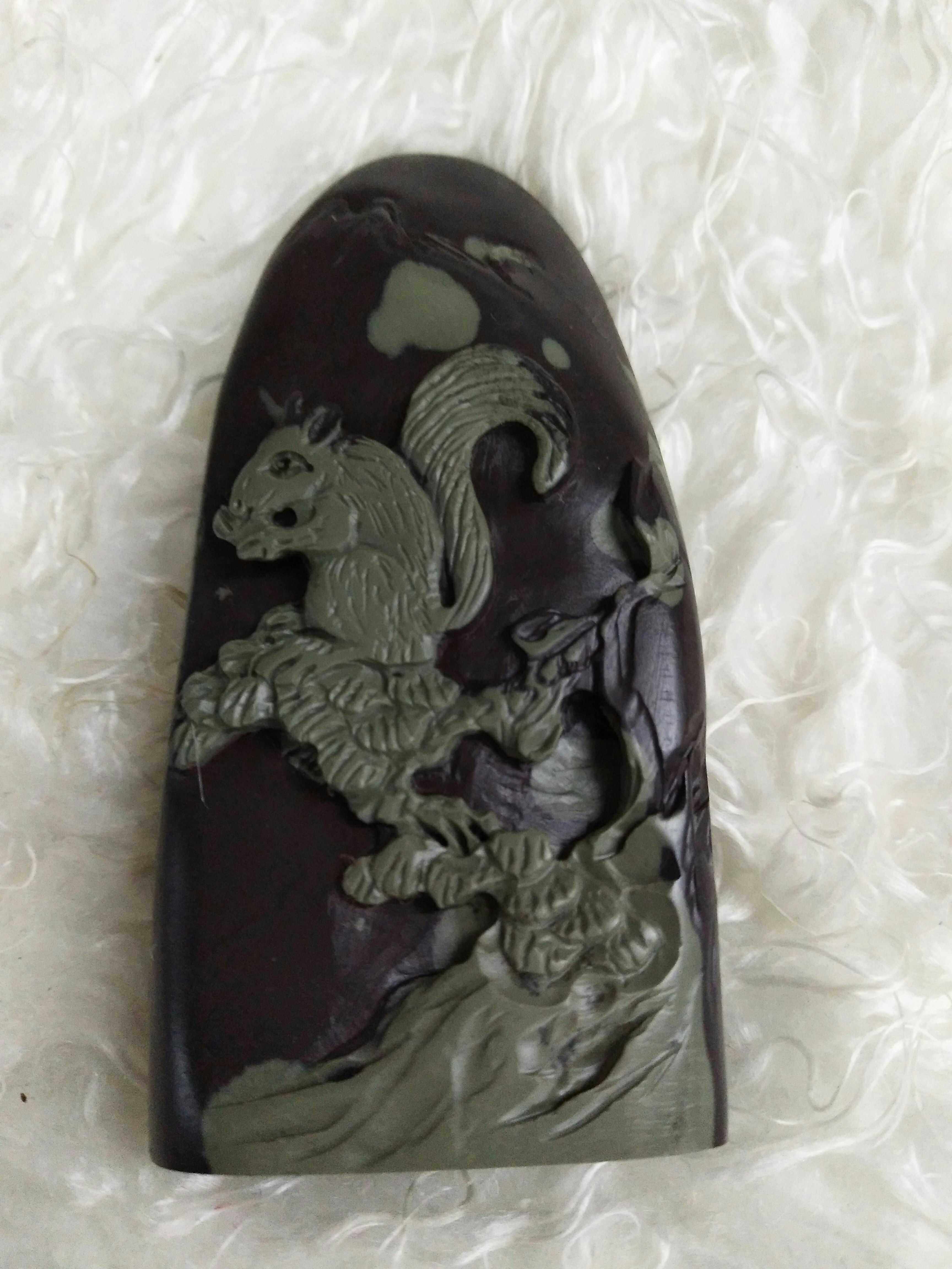 贺兰石砚台墨盒印章加工玉石翡翠吊坠手镯摆件牌子实体店