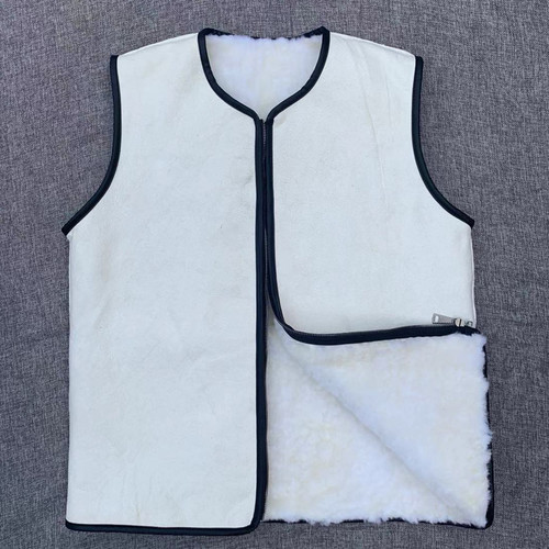 皮毛一体羊皮马甲整皮裁剪