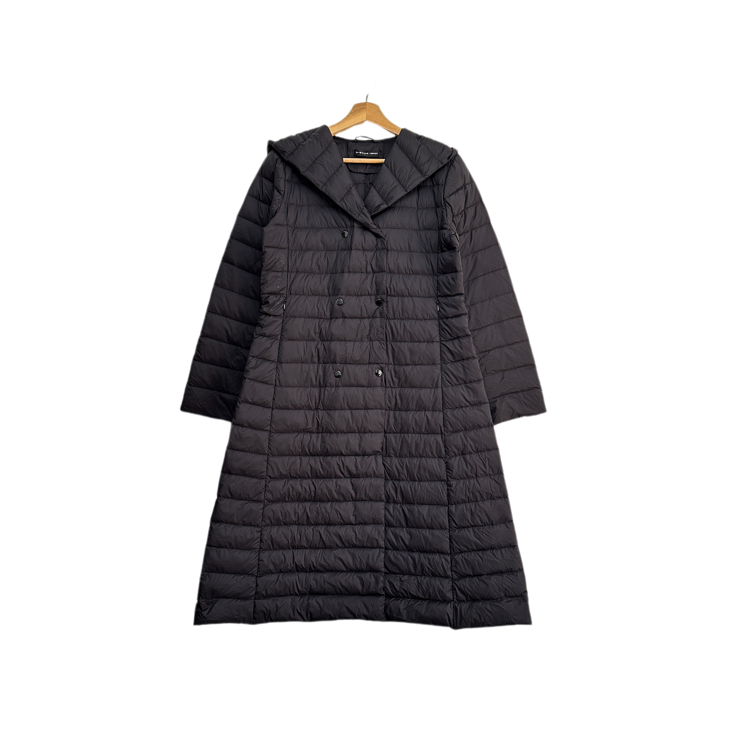 圣迪折扣女装 秋冬黑色极简廓形双排扣插袋连帽长款羽绒服