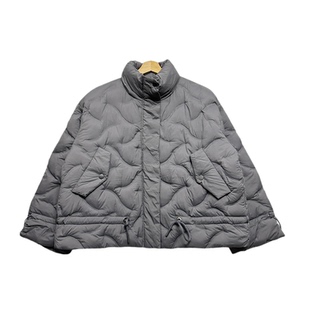 圣迪折扣女装 冬季时尚休闲抽绳收腰立领宽松短款轻薄羽绒服