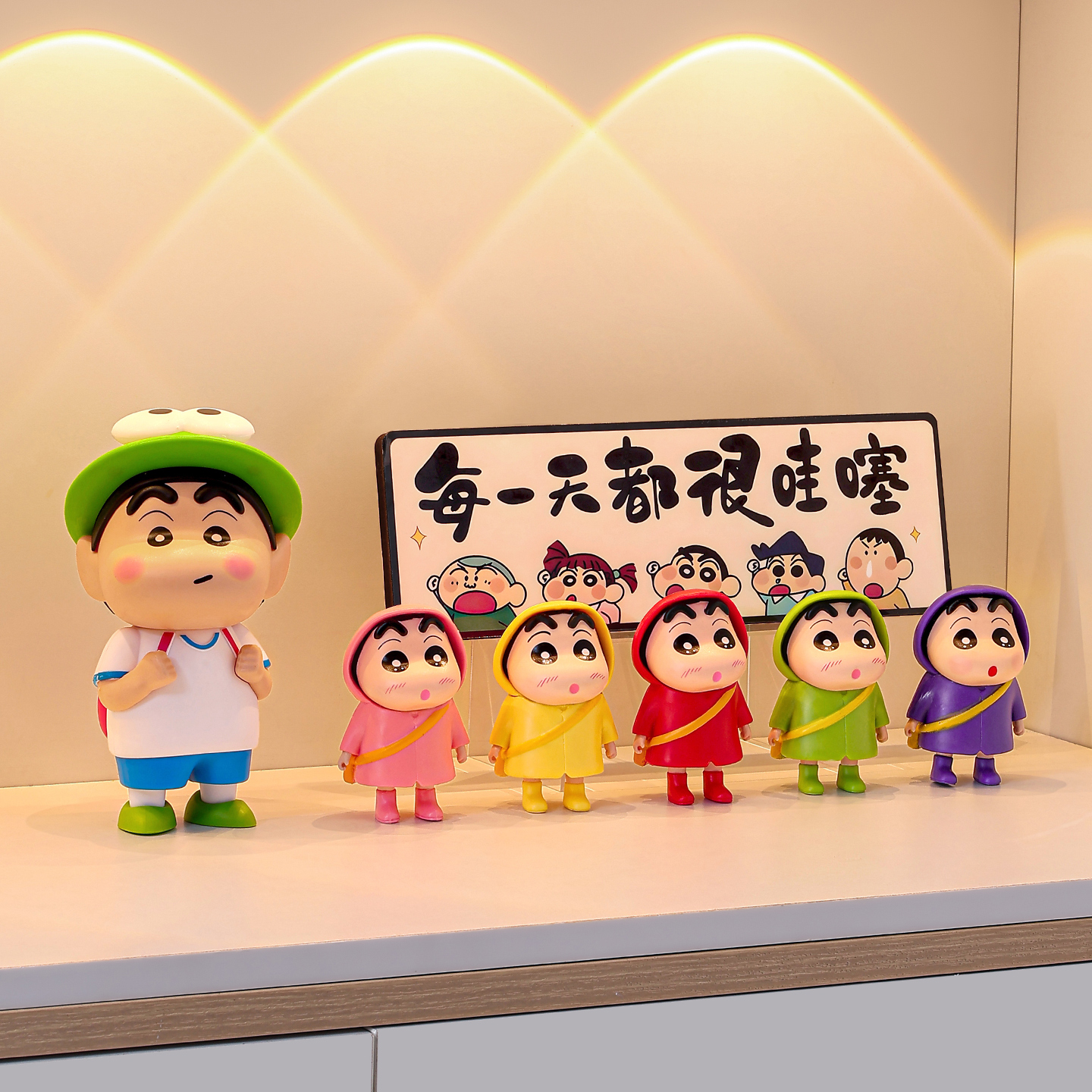 蜡笔小新入户玄关桌面摆件高级感客厅电视鞋柜装饰品乔迁新居礼物