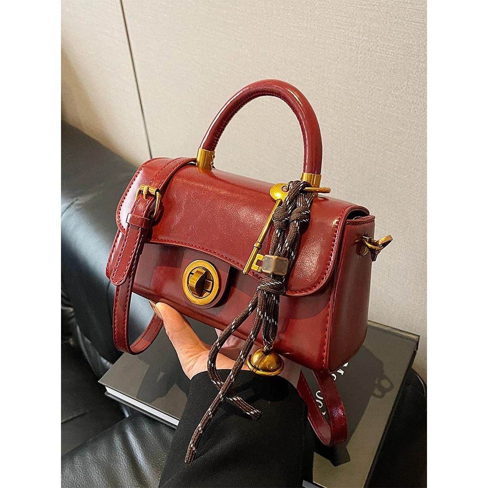 2026新款红色超火婚包单肩包包女高级小众斜挎包时尚感手提小方包,箱包皮具/热销女包/男包,小方包,淘宝优惠券,粉丝福利购,淘宝优惠卷