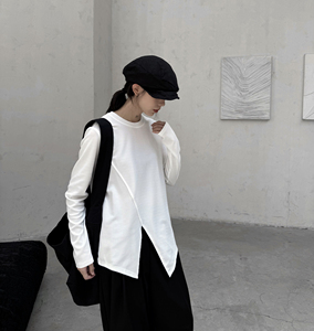 不规则设计款长袖T恤女图片