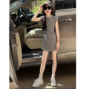 韩版裙子女童连衣裙夏季2026新款法式高级洋气收腰黑色时尚儿童裙