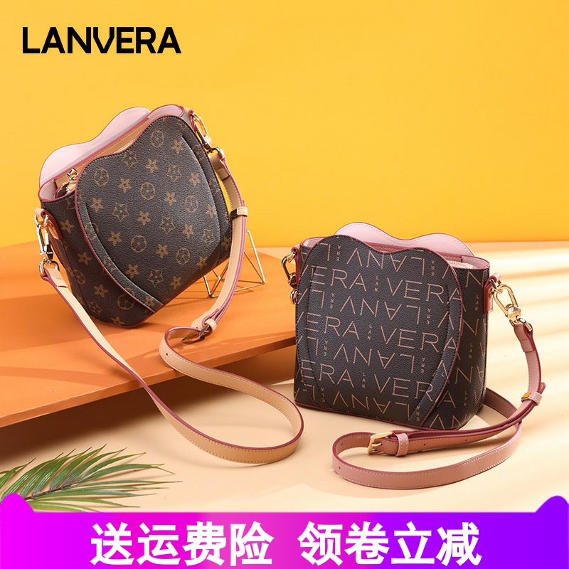 时尚小包包2019新款潮 女士百搭水桶包ins斜挎小ck爱心女包桃心形175.00元包邮