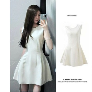 杏色感无袖短裙a字连衣裙2025夏新款绝美连衣裙高干文女主裙