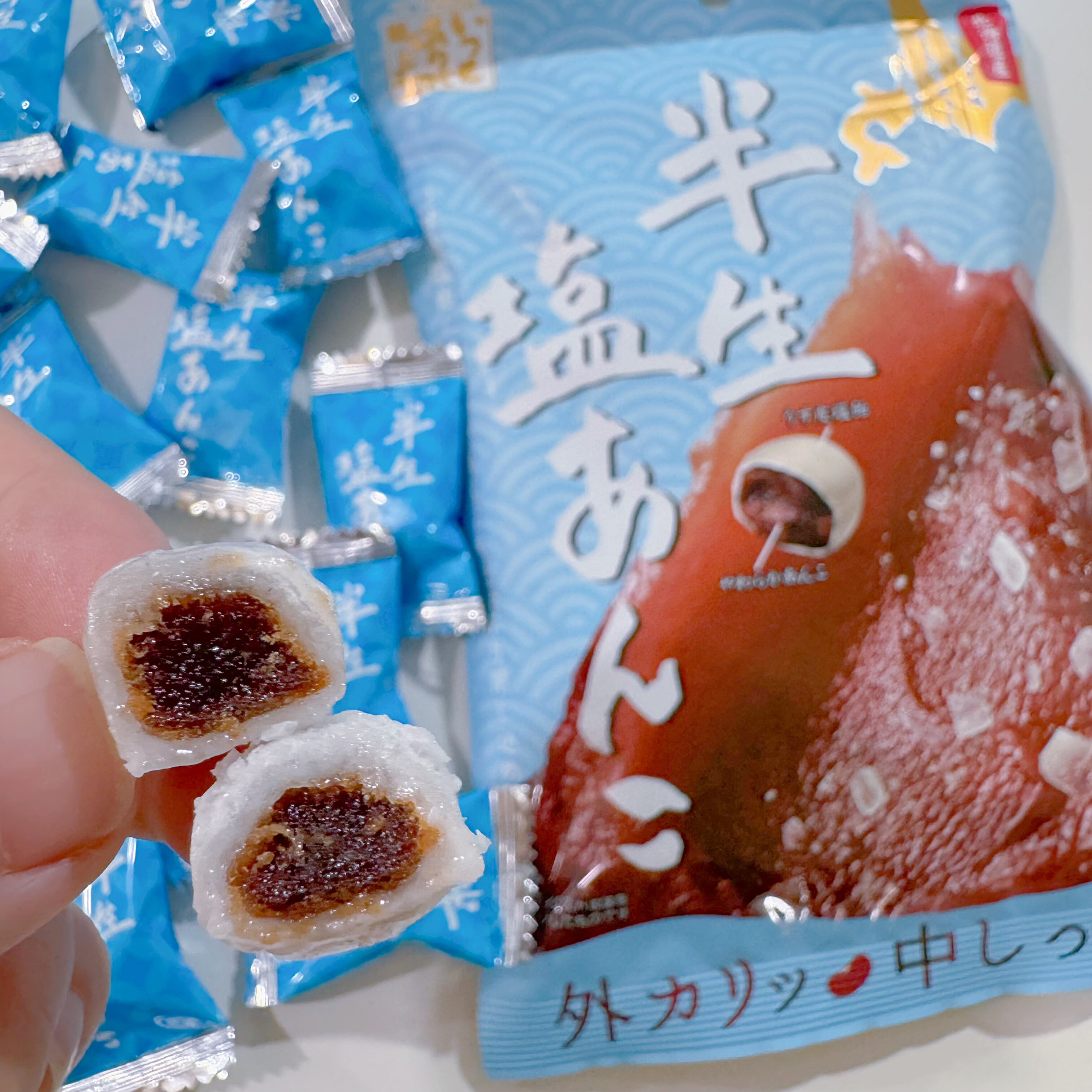 这款夹心真的好吃~日本松屋半生盐味红豆夹心糖 外酥里软的糖果